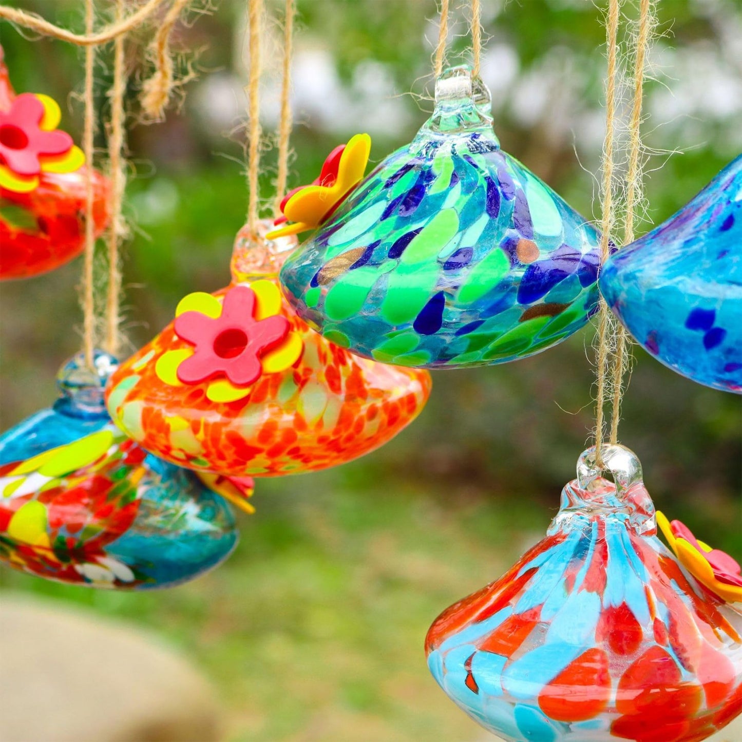 🐦Bircana Handcrafted Glass Hummingbird Feeder with Flower Decoration